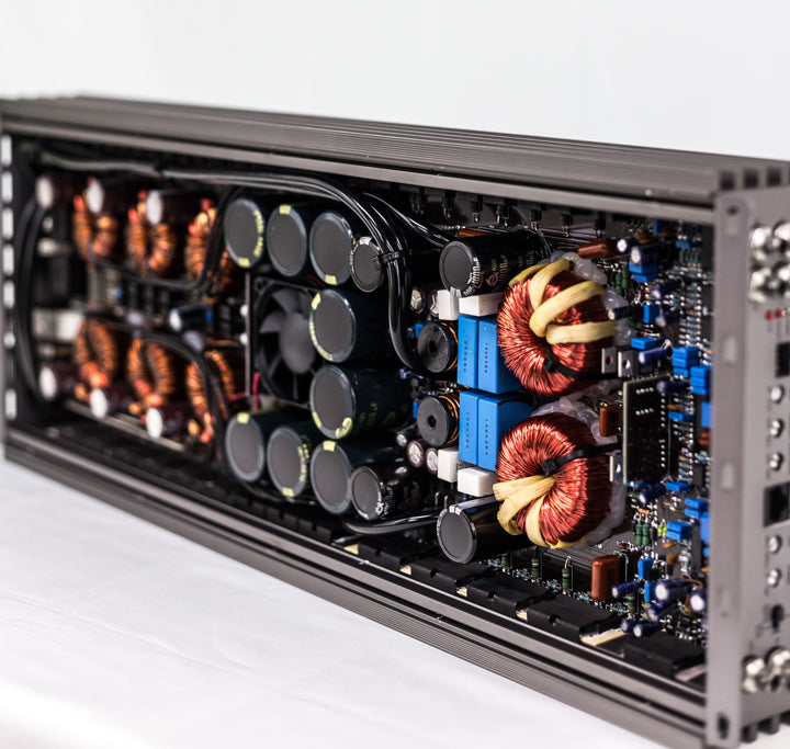 Sundown Audio SALT-4 Monoblock Class D Digital Amplifier - 1 x 4000 Watt Rms @ 1-ohm