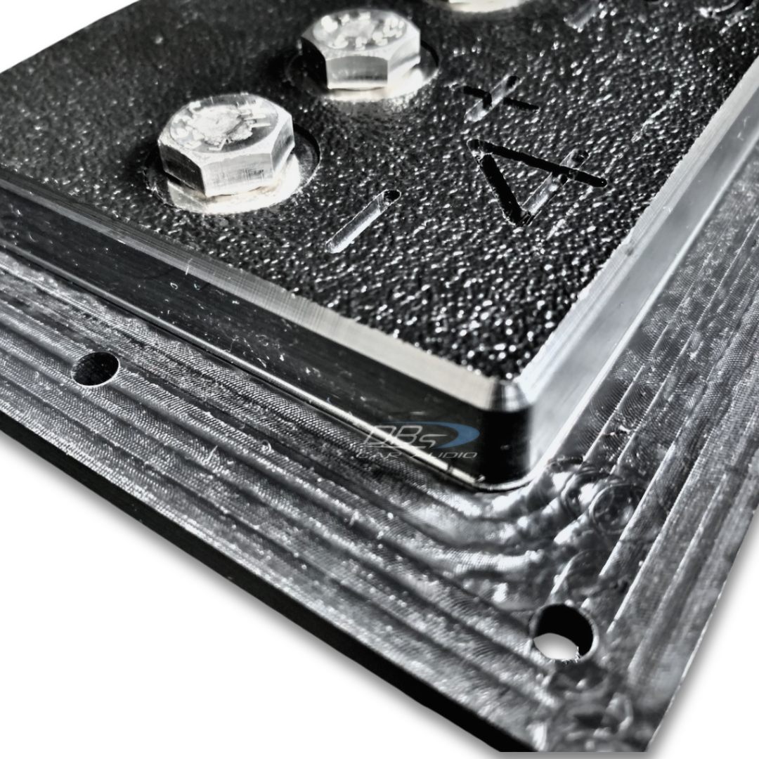 SMD 4-Channel Speaker Terminal - Stainless Steel Hardware