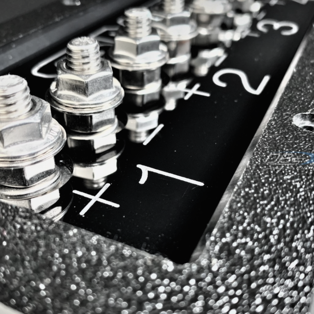SMD 4-Channel Speaker Terminal - Stainless Steel Hardware