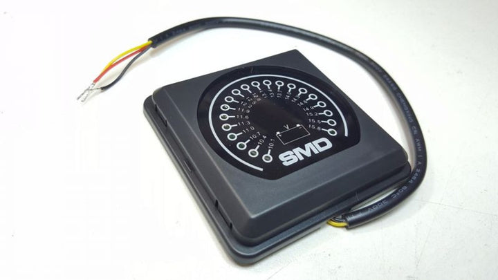 Voltímetro analógico SMD VM-1 de 12 voltios y 3 hilos con luces indicadoras de voltaje LED - Rango de voltaje 10,1 V - 15,8 V